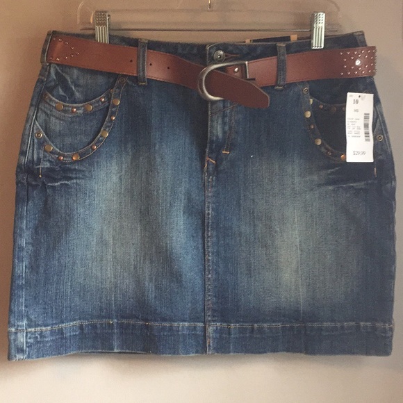 L.A. Blues Dresses & Skirts - 🆕Denim Skirt w/ Pocket Embellishments